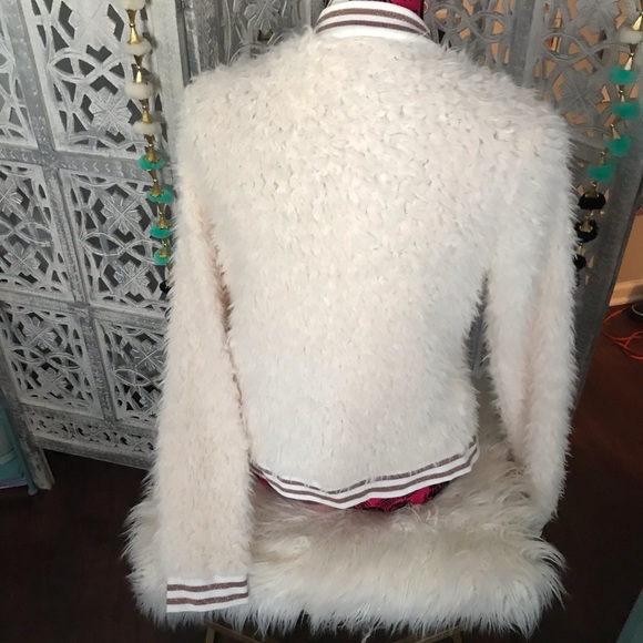 Nwot cream fuax furry fuzzy varsity bomber jacket - Picture 2 of 5